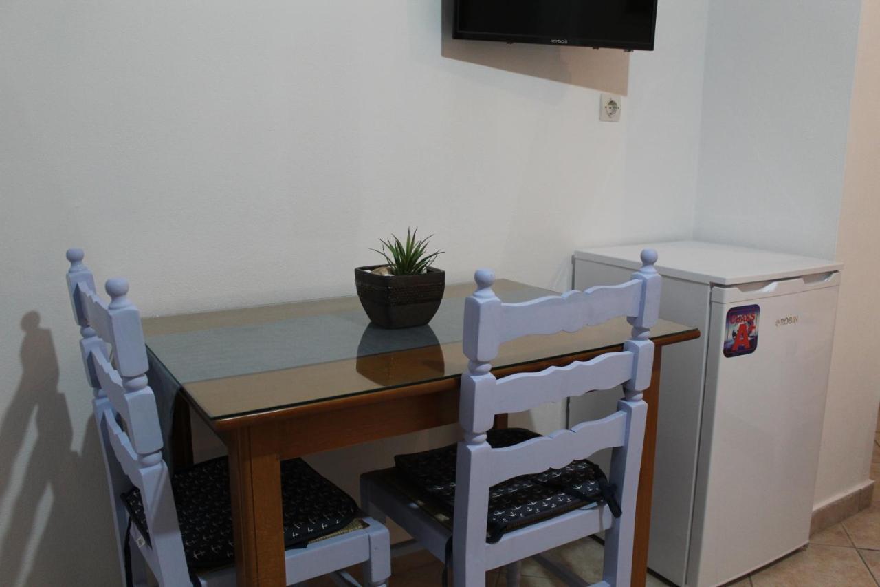 Vakis Apartments 2 Romanon Ngoại thất bức ảnh